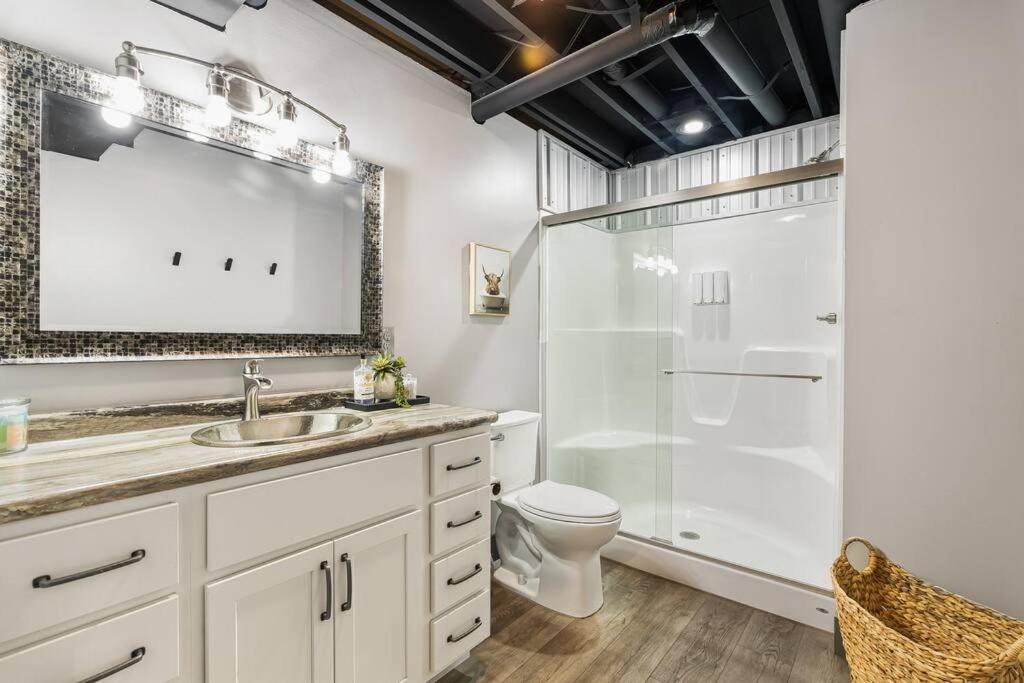 Sunroom, Game Room, Hot Tub, Sauna, 15min To Avl *