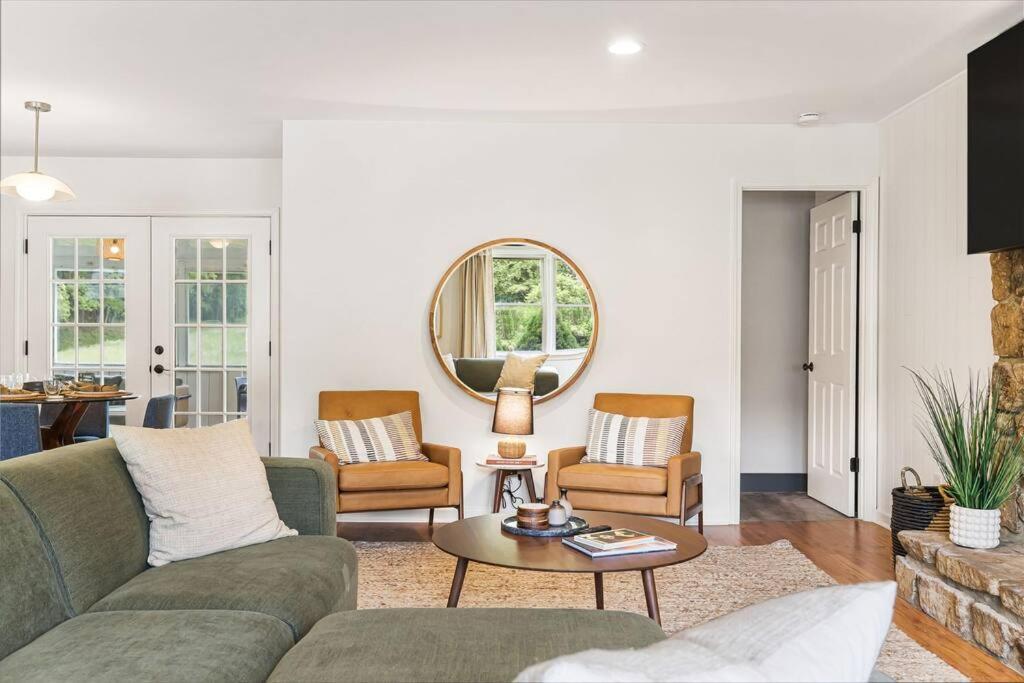 Sunroom, Game Room, Hot Tub, Sauna, 15min To Avl * Asheville