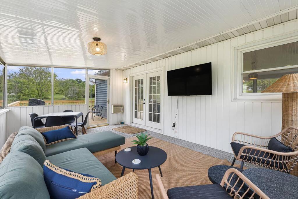Sunroom, Game Room, Hot Tub, Sauna, 15min To Avl * Asheville