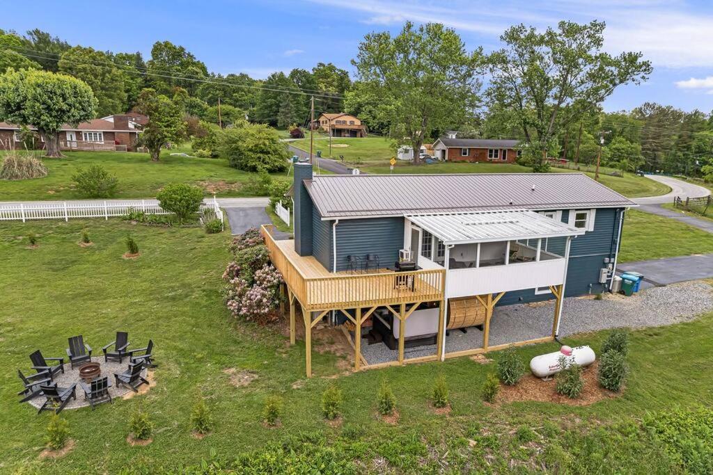 Sunroom, Game Room, Hot Tub, Sauna, 15min To Avl *