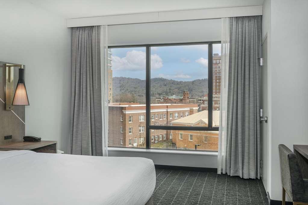 Embassy By Hilton Downtown *