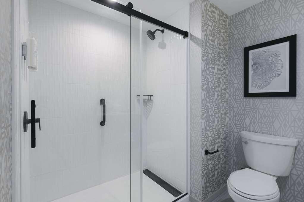 Hotel Embassy By Hilton Downtown *