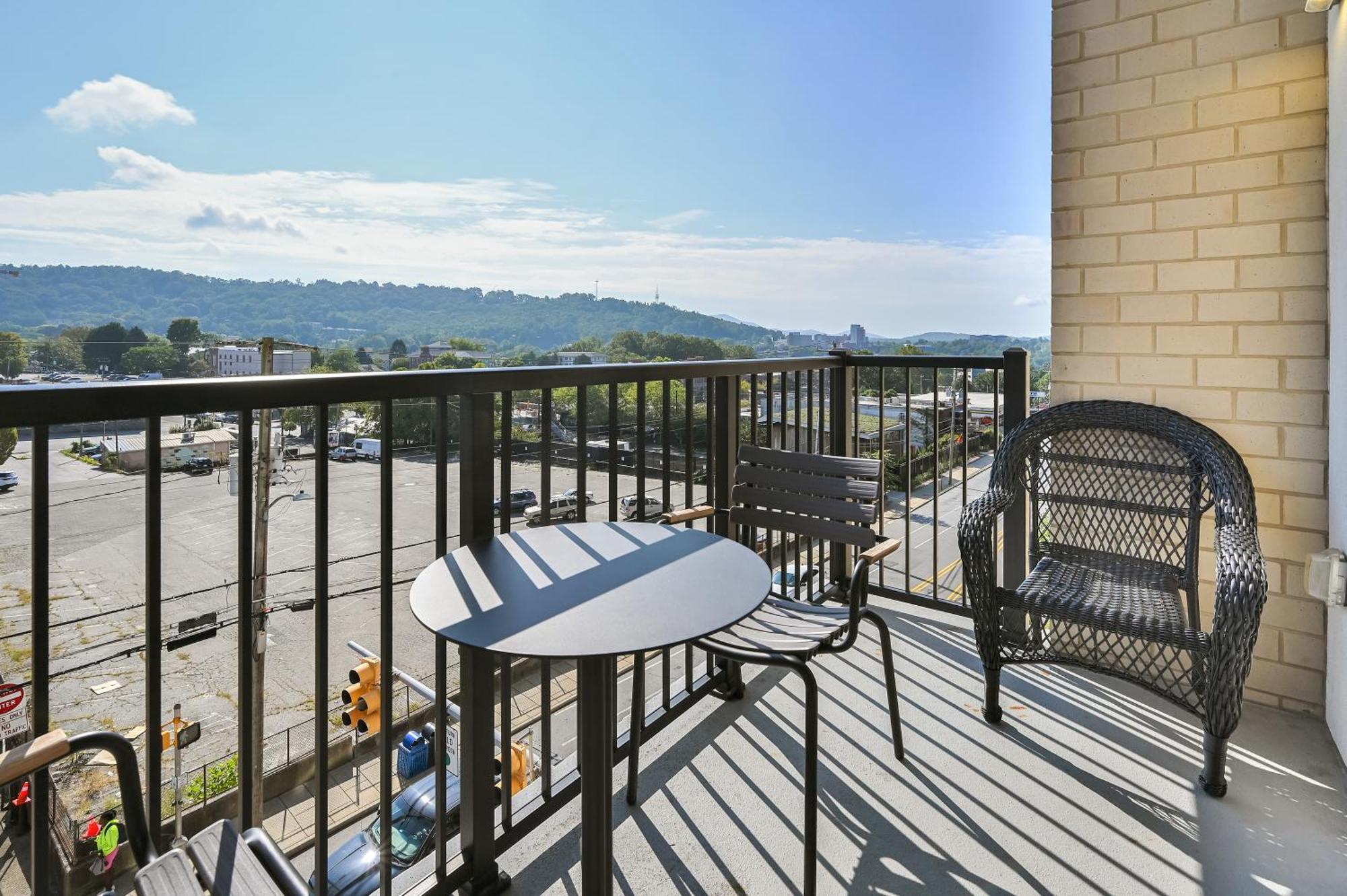 45 Asheland Avenue Unit 405 Holiday home Asheville