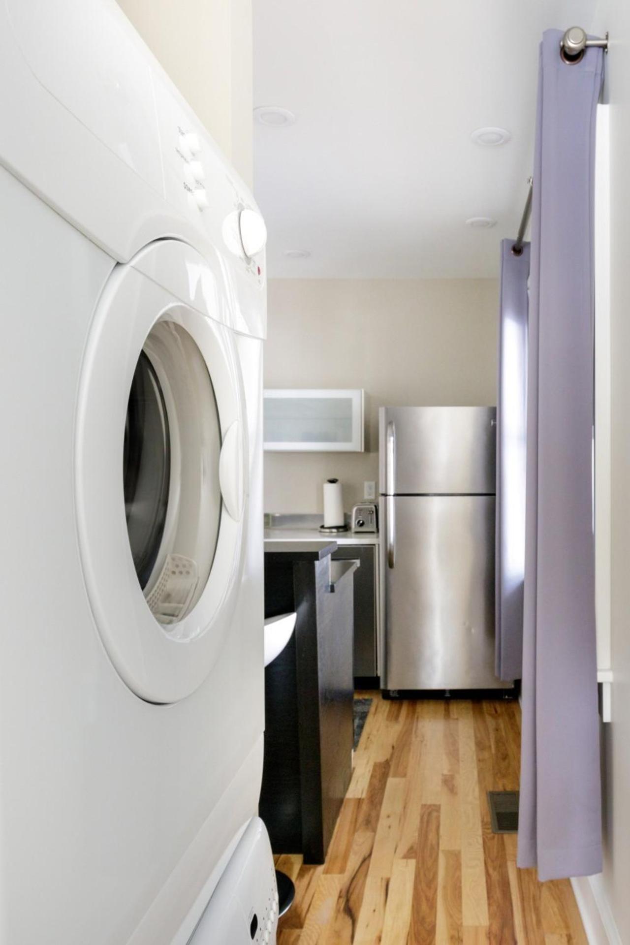 Dog-friendly Downton Annie #2 Apartment Asheville