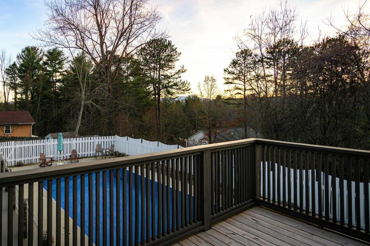 10 Mins To Dt Pool Hot Tub Game Holiday home