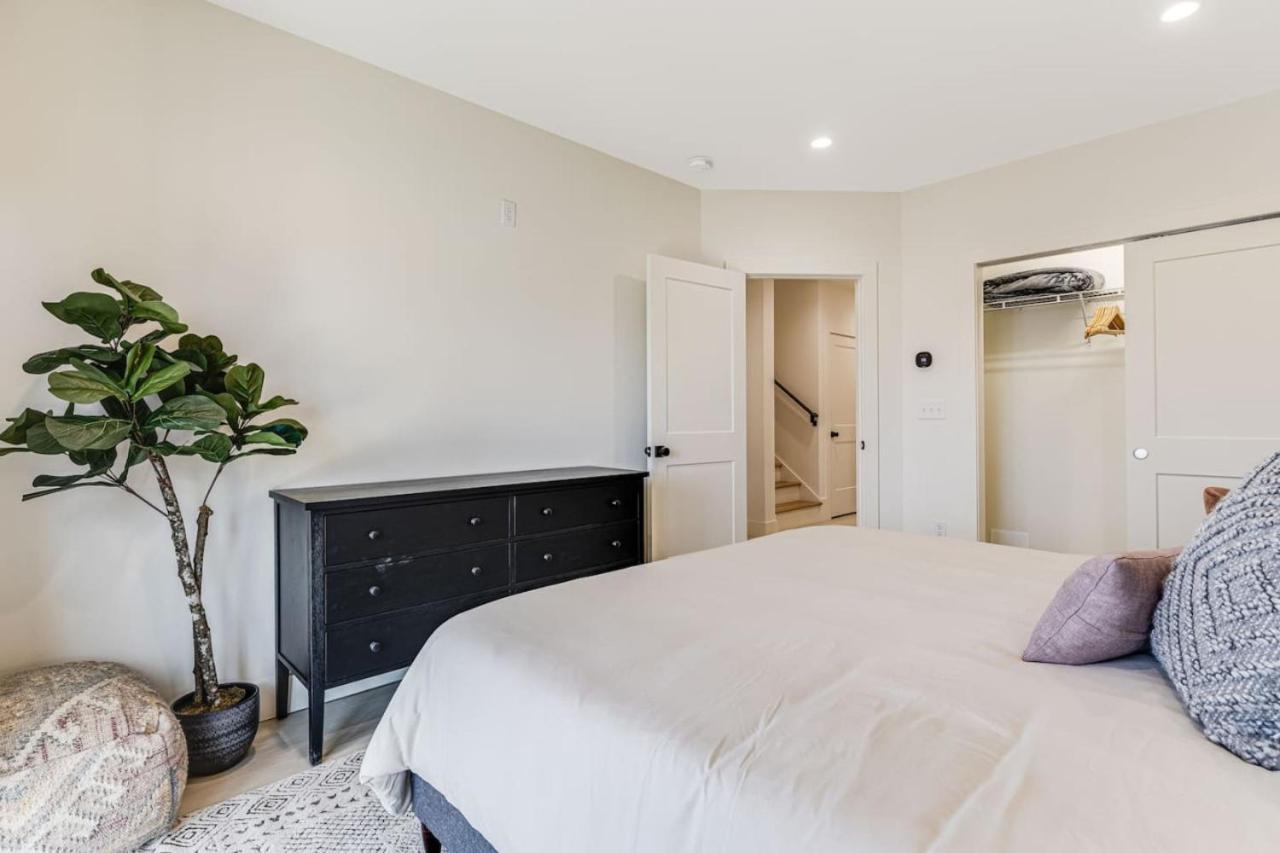 New Beautiful With Mtn Views, 2 Decks, Walk To Biltmore Village *