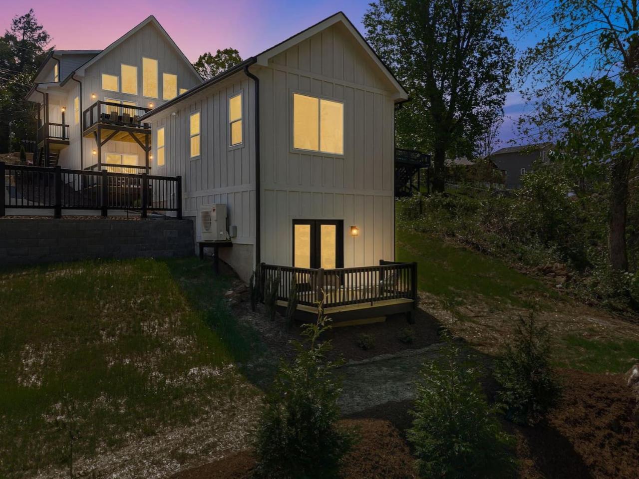 New Designer 1 Bed Home, Walk To Biltmore Village * Asheville