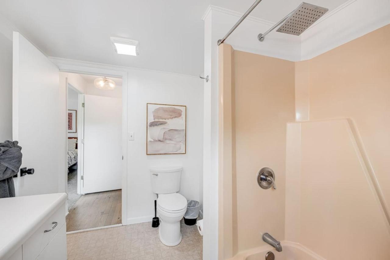3 Bedroom Home, 5 Mins To Biltmore Village, Deck With Views