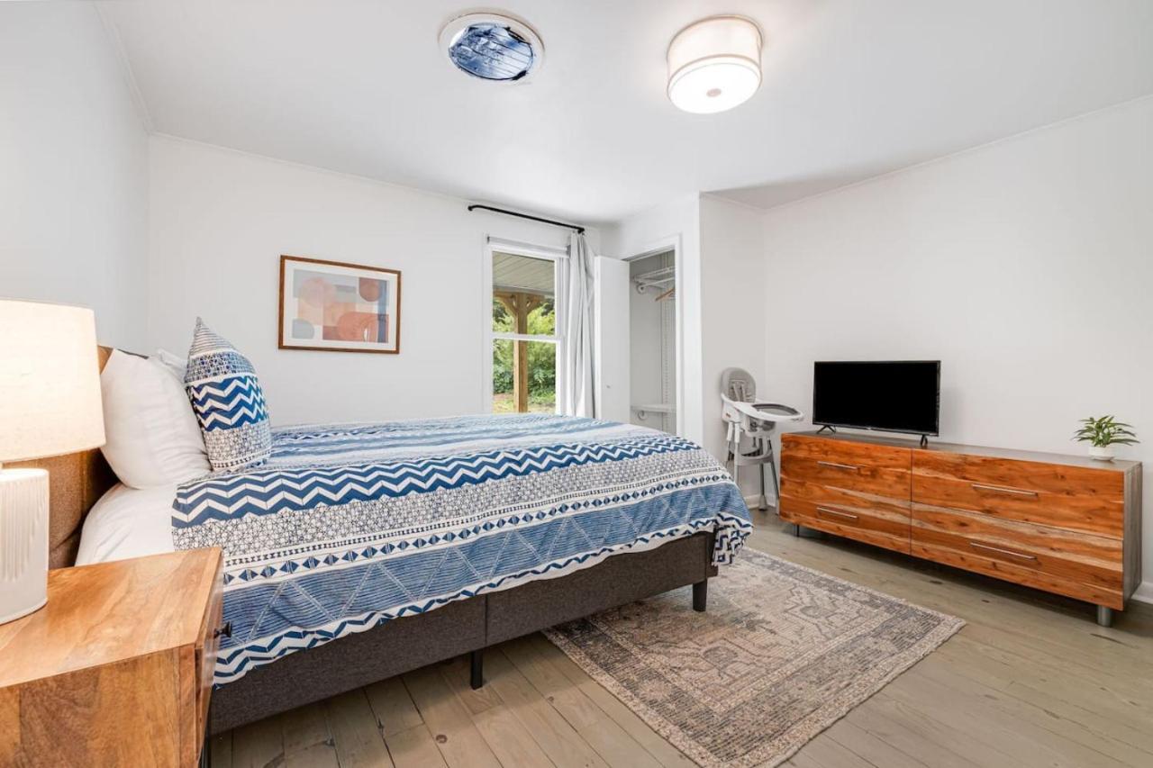3 Bedroom Home, 5 Mins To Biltmore Village, Deck With Views