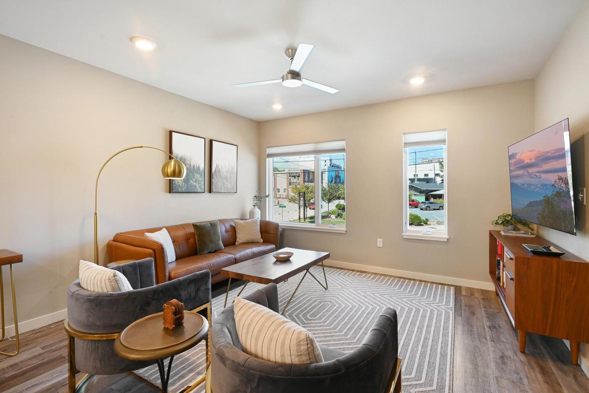 Holiday home Beautiful South Slope Townhome With Ev Charger Unit 98 *