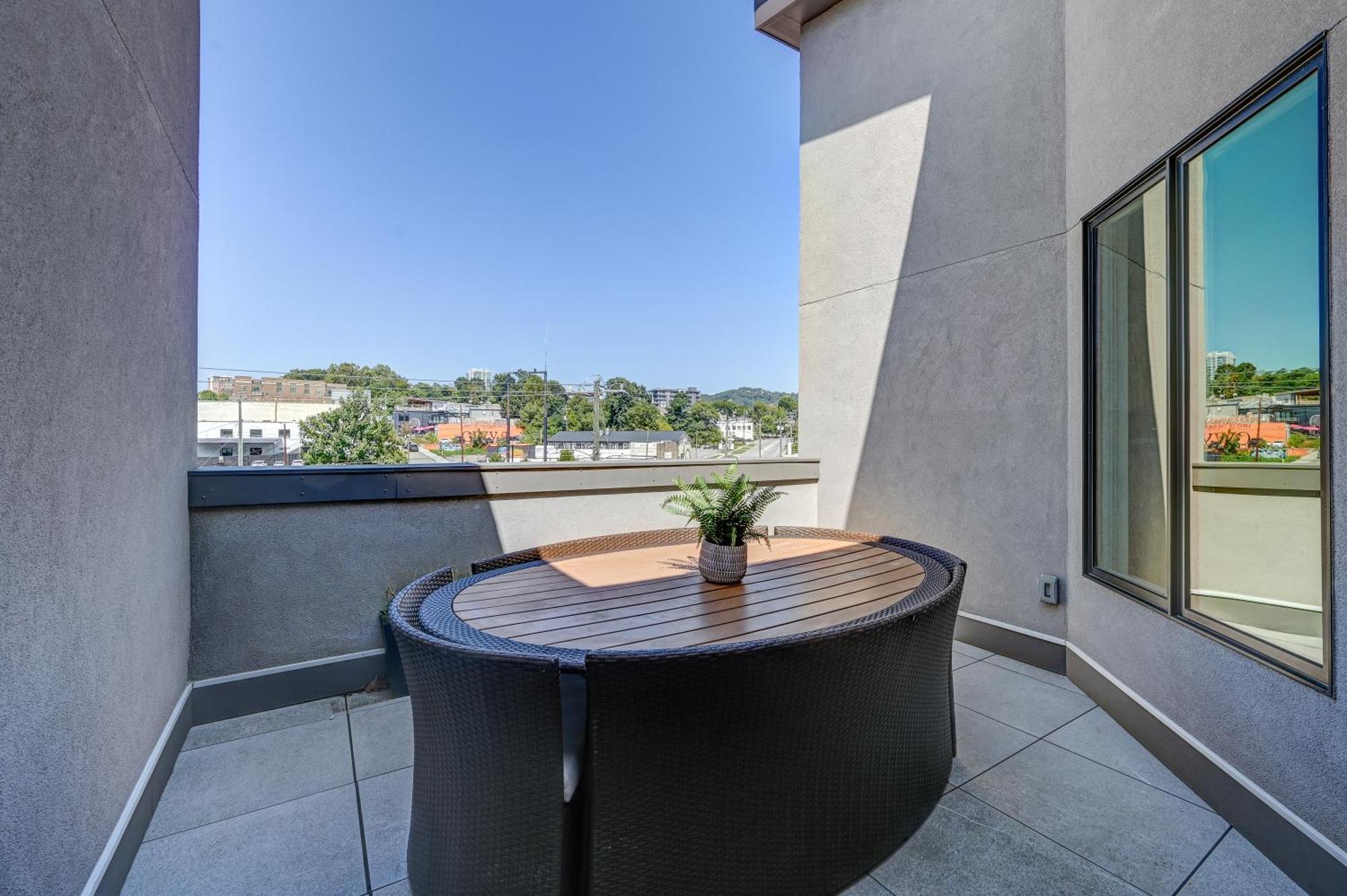 Beautiful South Slope Townhome With Ev Charger Unit 98 * Asheville