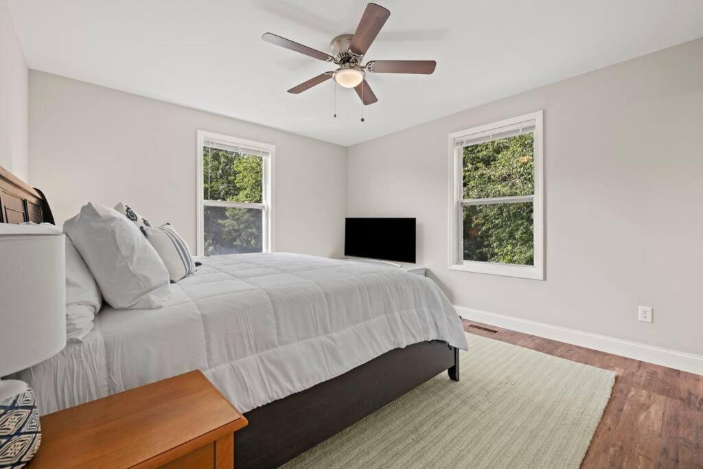 Holiday home Water,power,wifi- 10 Min To Downtown Avl *