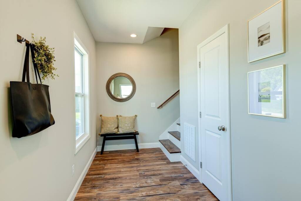 Holiday home Open W Water & Power- 10 Min To Asheville! *