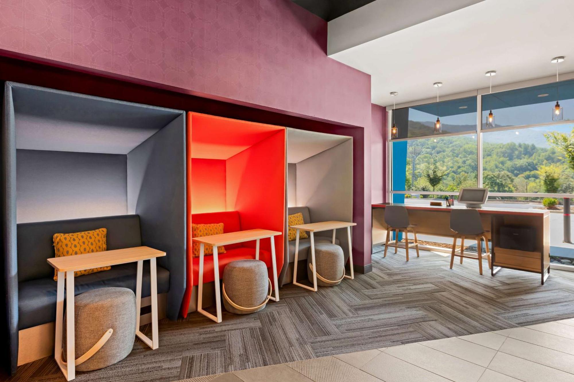 Tru By Hilton Blue Ridge Parkway Hotel 3*
