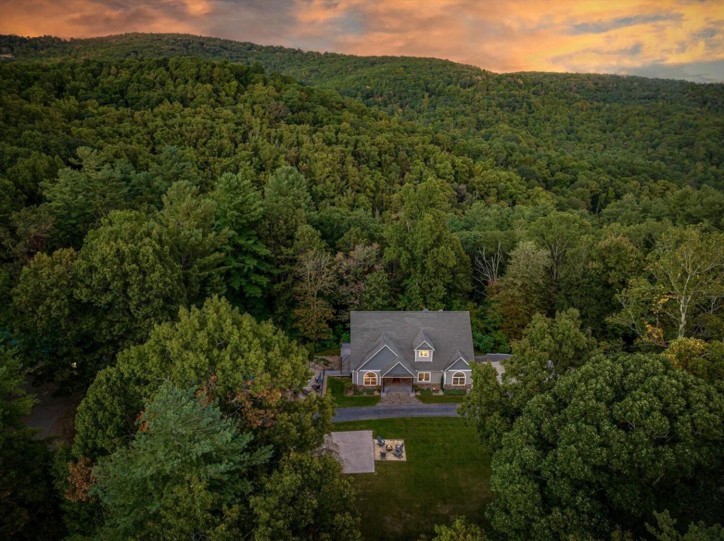 Secluded Luxury With Pool And Hot Tub In 15 Min To Downtown *