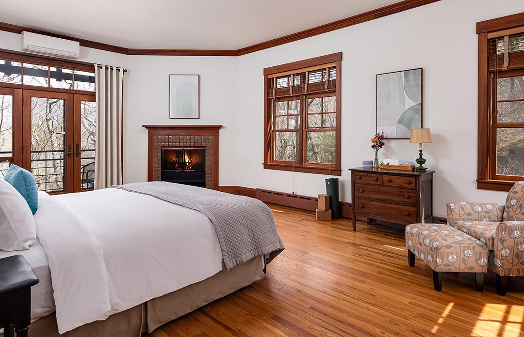 Bed & Breakfast Sohum Mountain Healing Resort Asheville