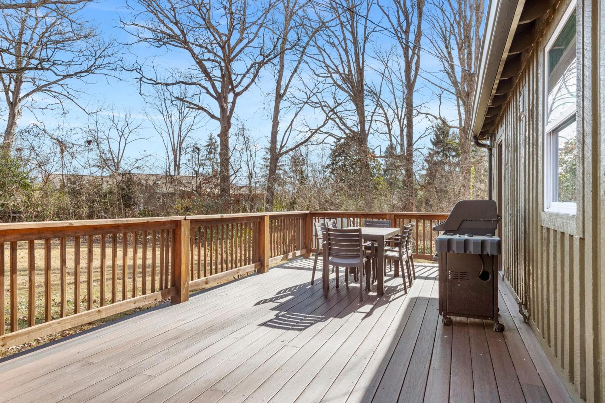 Sage By Avantstay 15 Min To Downtown Deck Asheville