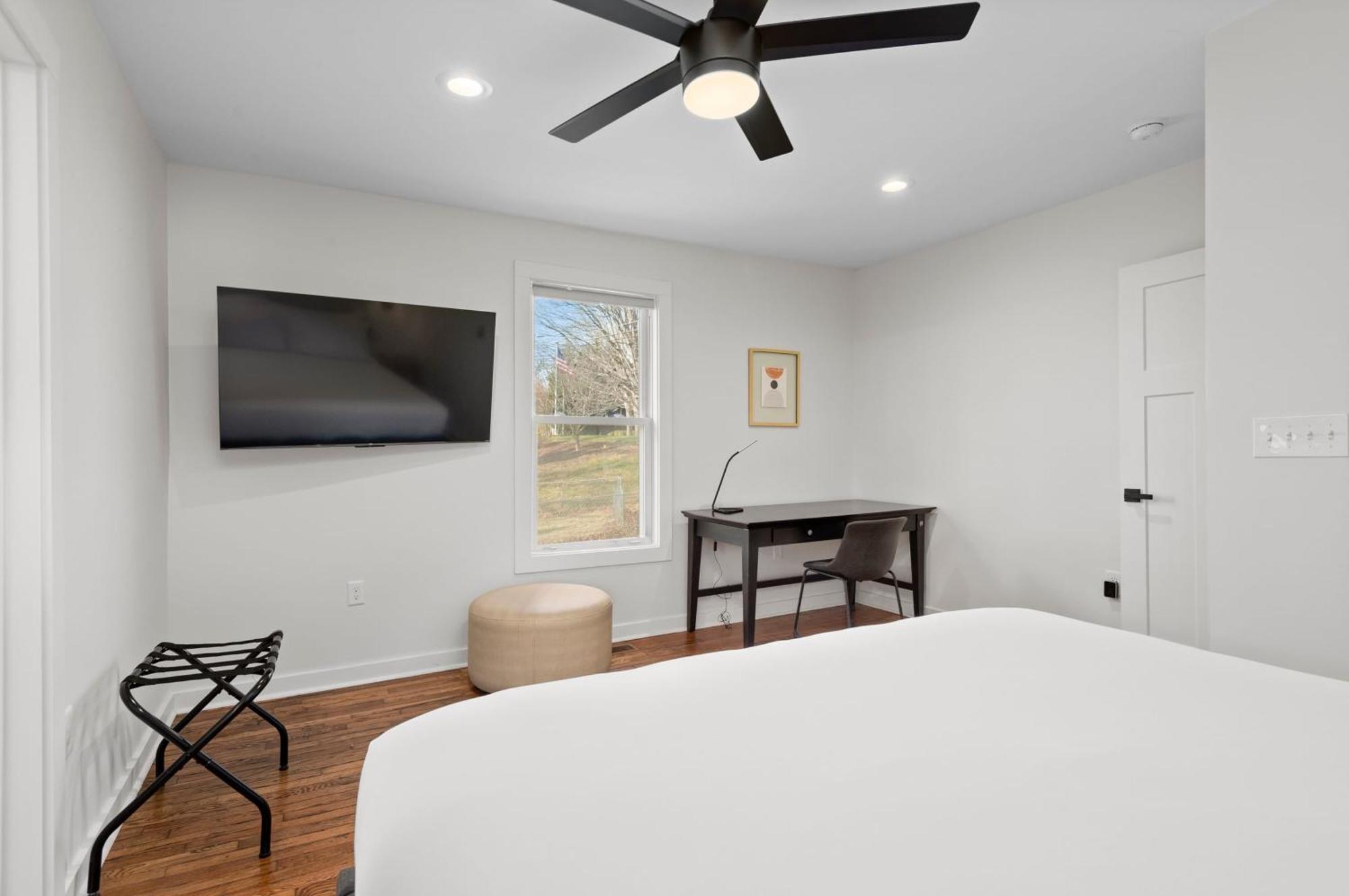Sage By Avantstay 15 Min To Downtown Deck Holiday home *