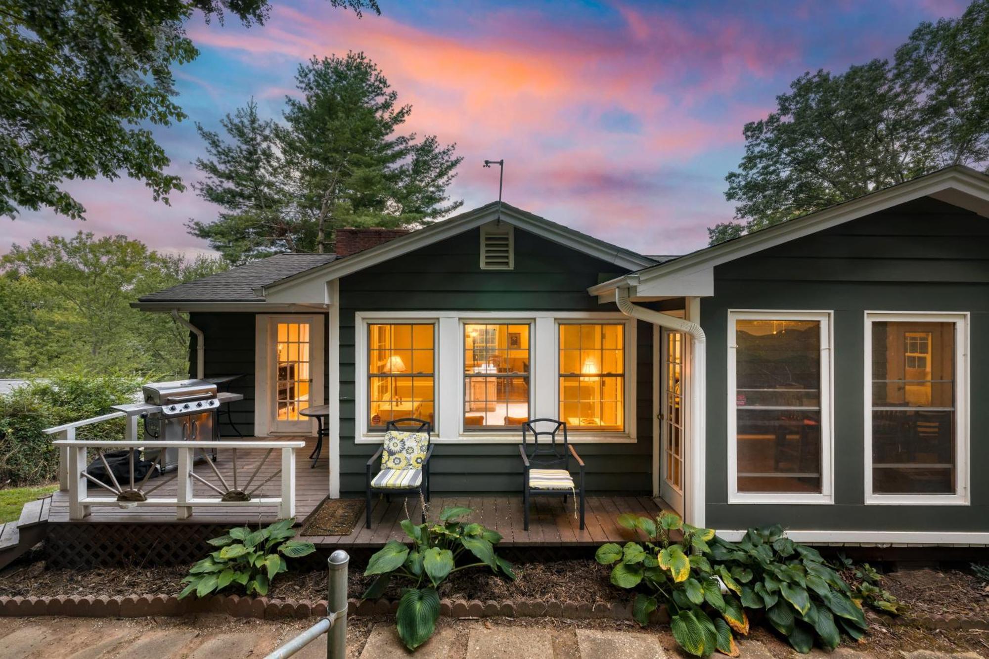 Holiday home Hyannis 10min To Firepit Ping Pong Asheville