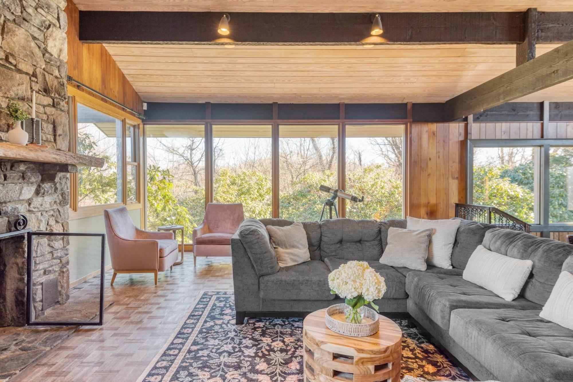 Asher By Avantstay Mountain Escape Poolspa Holiday home Asheville