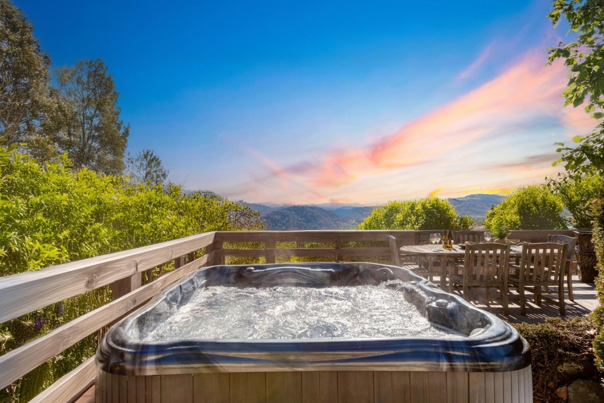 Holiday home Asher By Avantstay Mountain Escape Poolspa Asheville