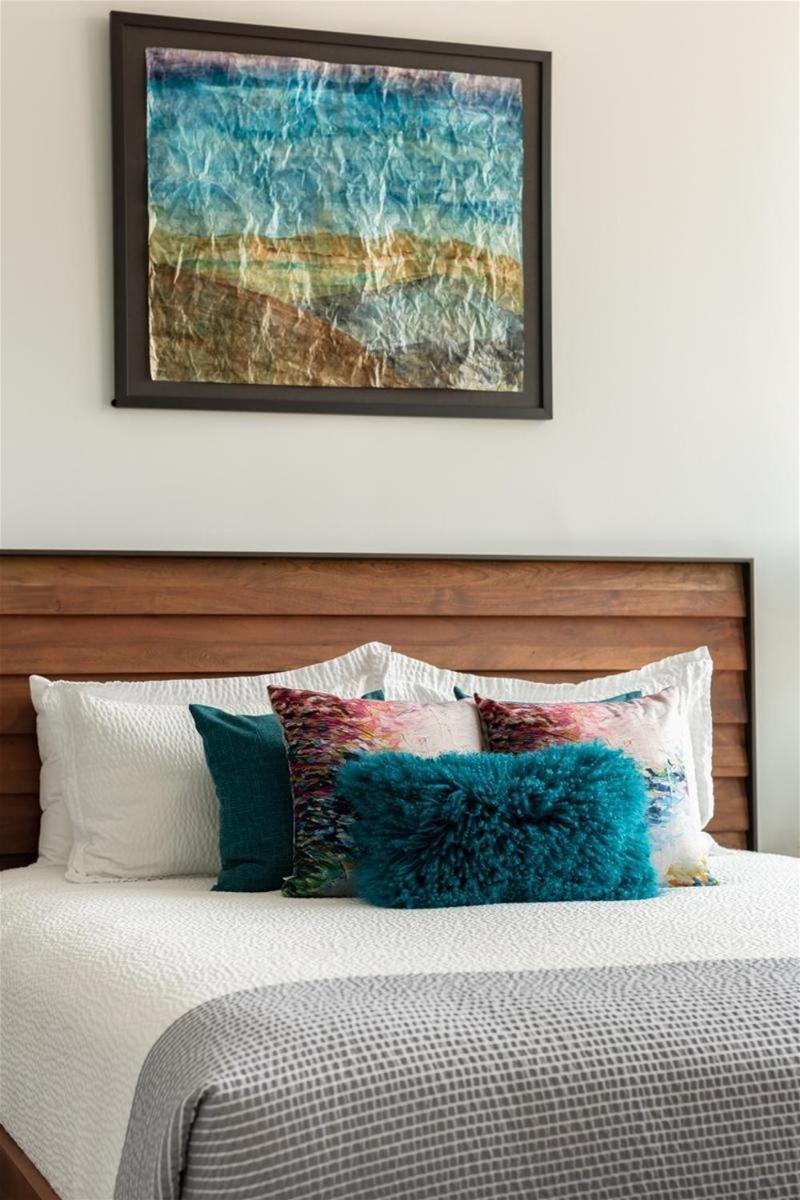 Apartment Mountain Day Dream *