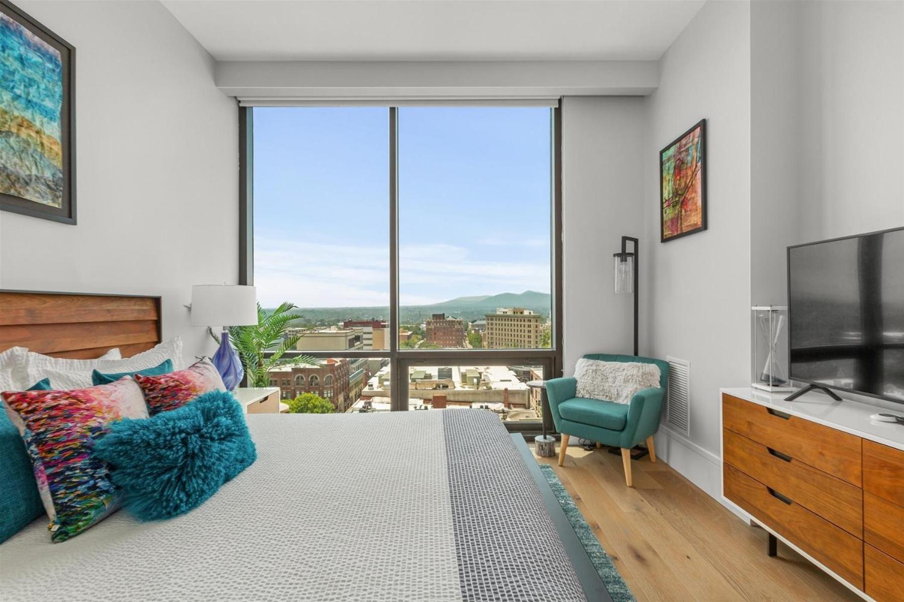 Apartment Mountain Day Dream Asheville