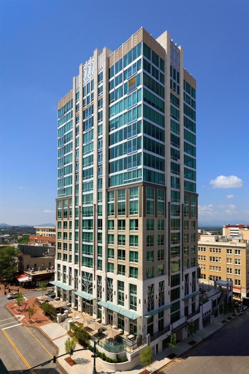 Arras Vacation Rentals: Luxury Downtown With Pack Square Views Asheville