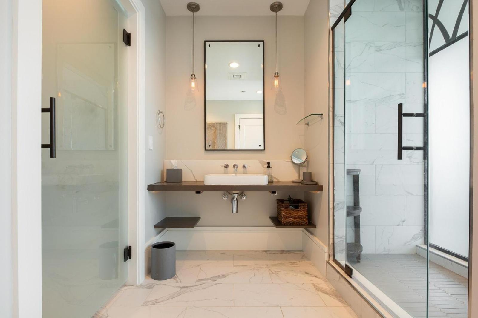 Arras Vacation Rentals: Luxury Downtown With Pack Square Views * Asheville