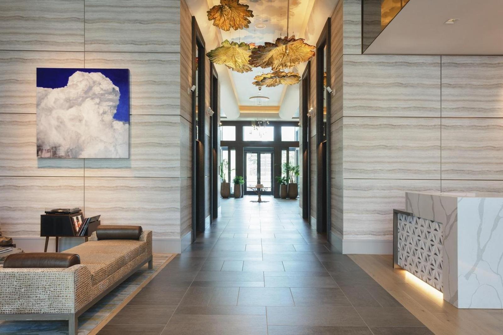 Arras Altitude: Luxury Downtown With Mountain Views Apartment