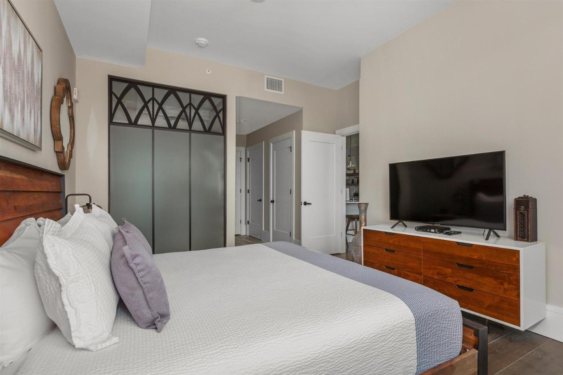 Arras Altitude: Luxury Downtown With Mountain Views Apartment Asheville