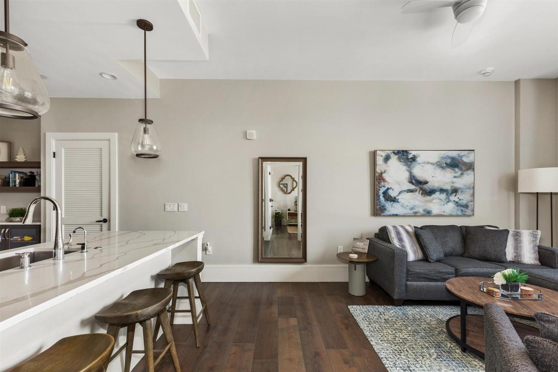 Arras Altitude: Luxury Downtown With Mountain Views *