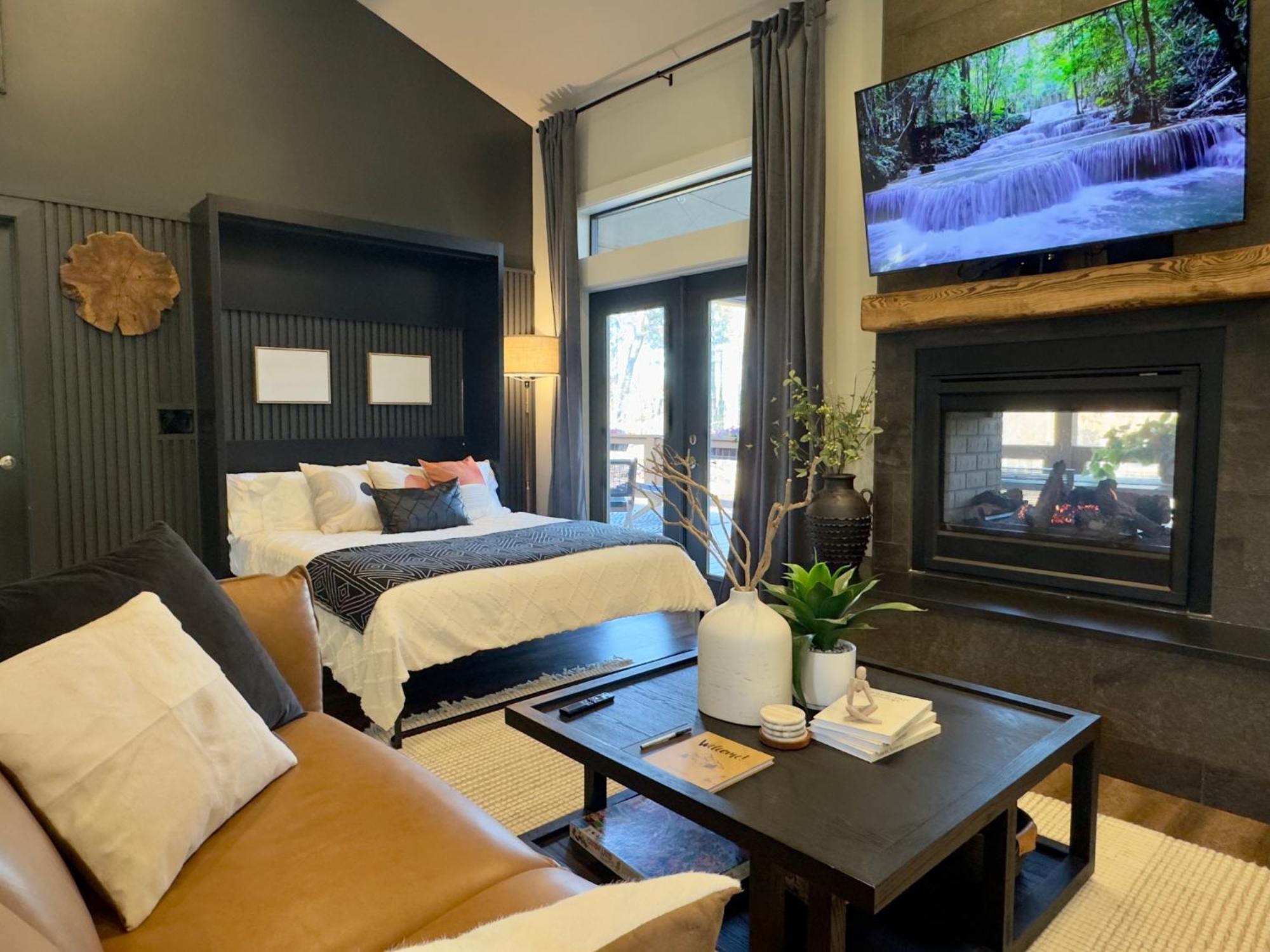 Holiday home New, 2 Miles To Downtown, Luxury, Hot Tub, Fire Pit, Secluded Serenity Of The Blue Ridge Mountains