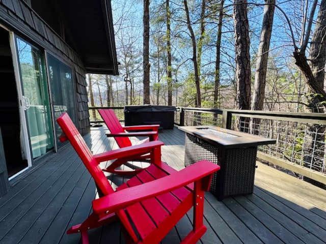 Woodhaven Sauna & Hot Tub *