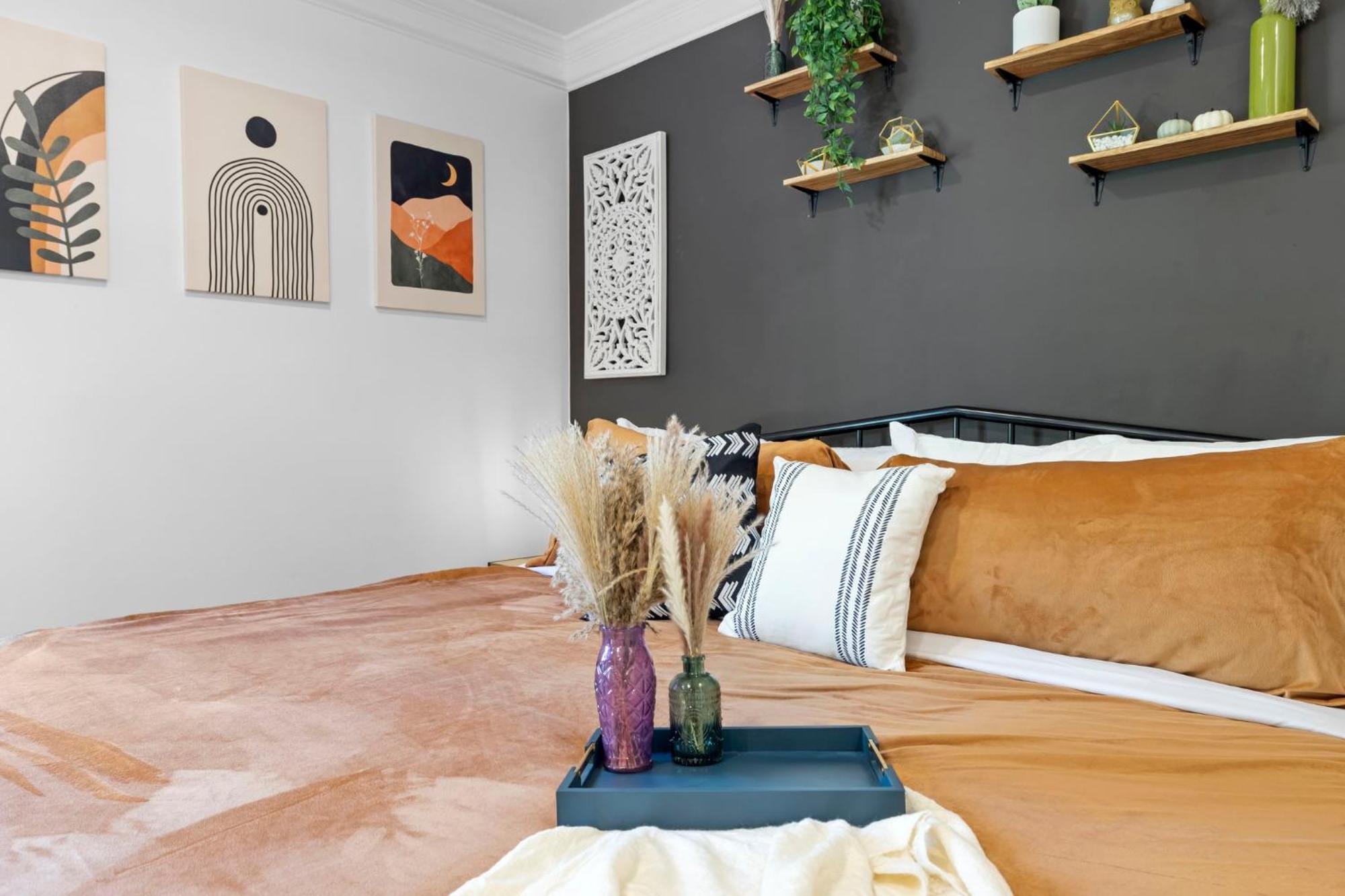 Homestay 1 Bedroom 5 Min Downtown W/hot Tub & Pool! Asheville
