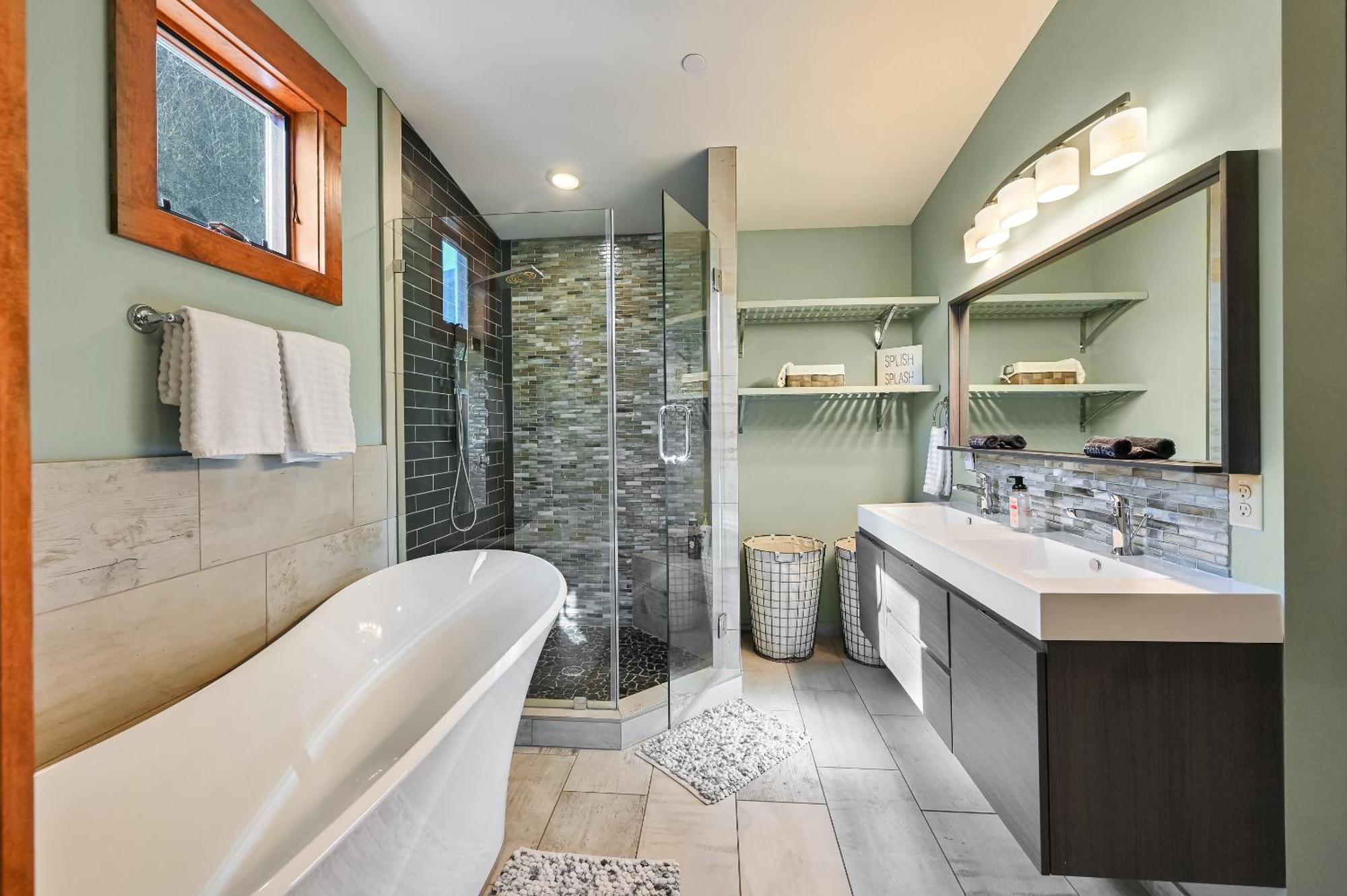 Mountain Modern, Close To Downtown * Asheville