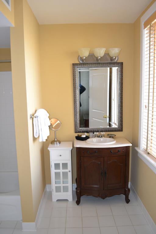 Posh, The Boutique At Biltmore Village 3* Asheville