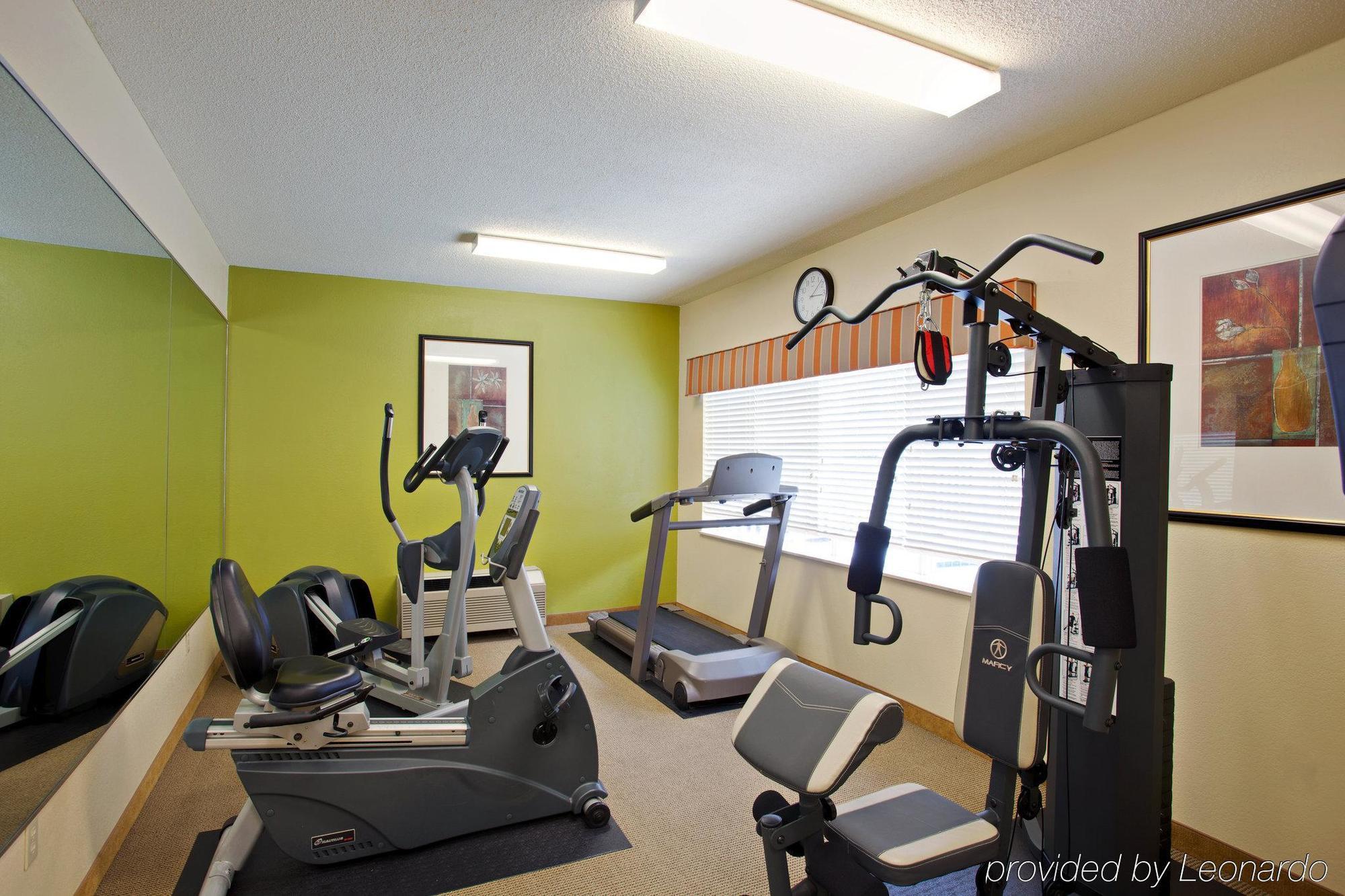 Hotel Country & By Radisson, At Outlet Mall, Nc 3*