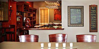 Posh, The Boutique At Biltmore Village Aparthotel 3*