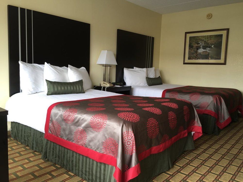 Ramada By Wyndham Southeast 2*