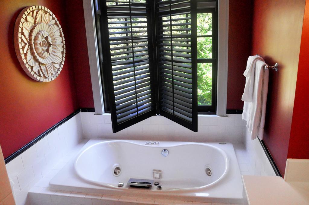 Om Sanctuary Holistic Retreat 3* Asheville