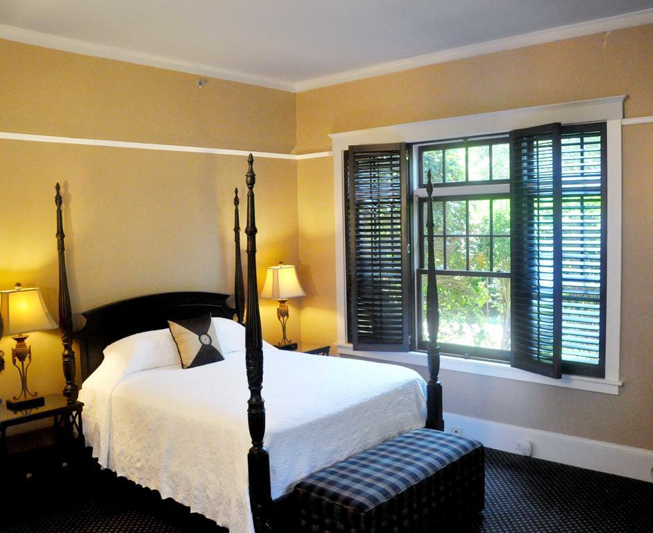 Om Sanctuary Holistic Retreat