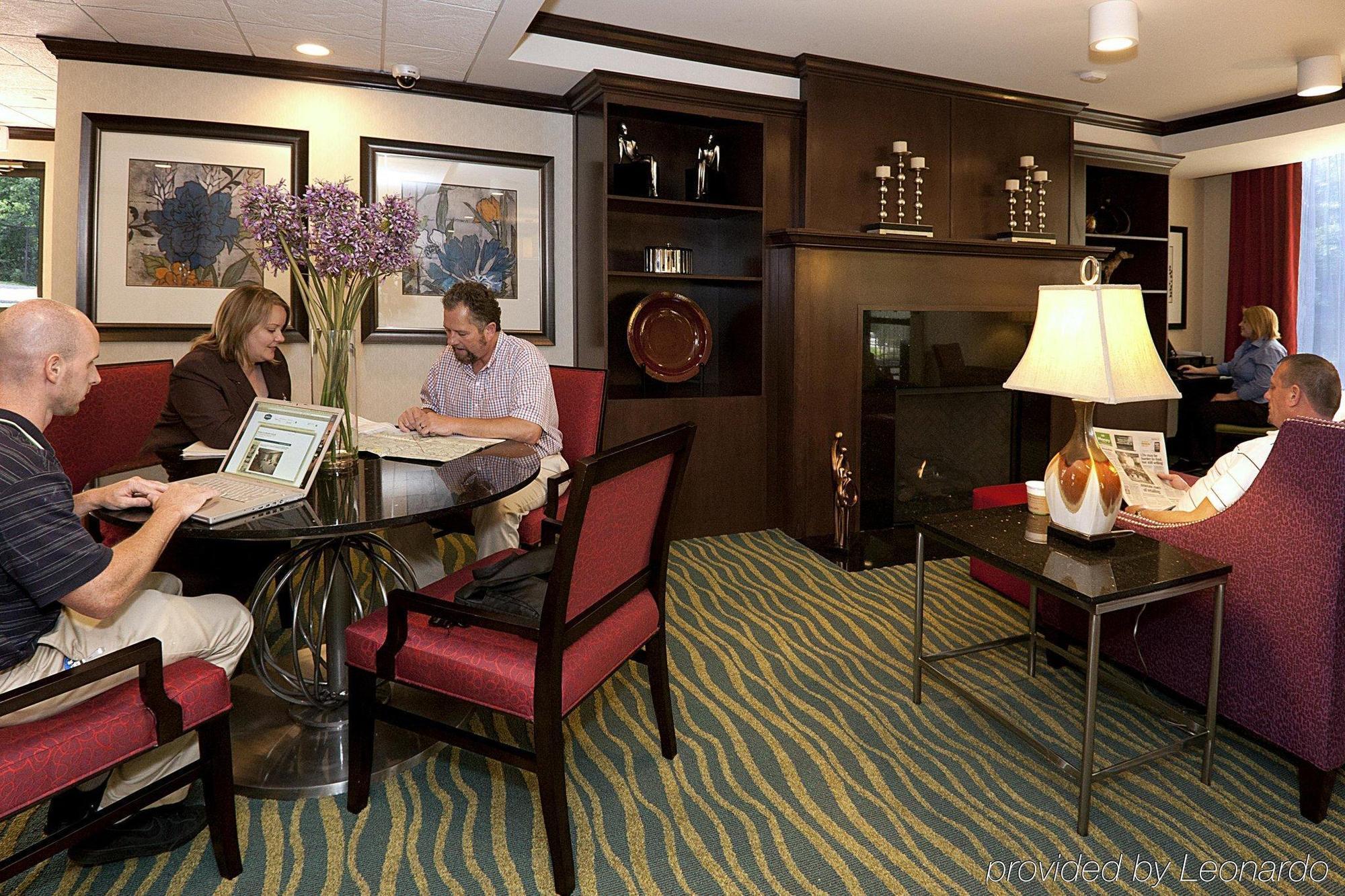 Hampton Asheville-tunnel Road Hotel 3*