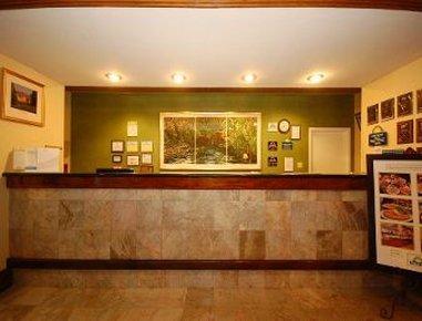 Hotel Days By Wyndham Asheville/mall
