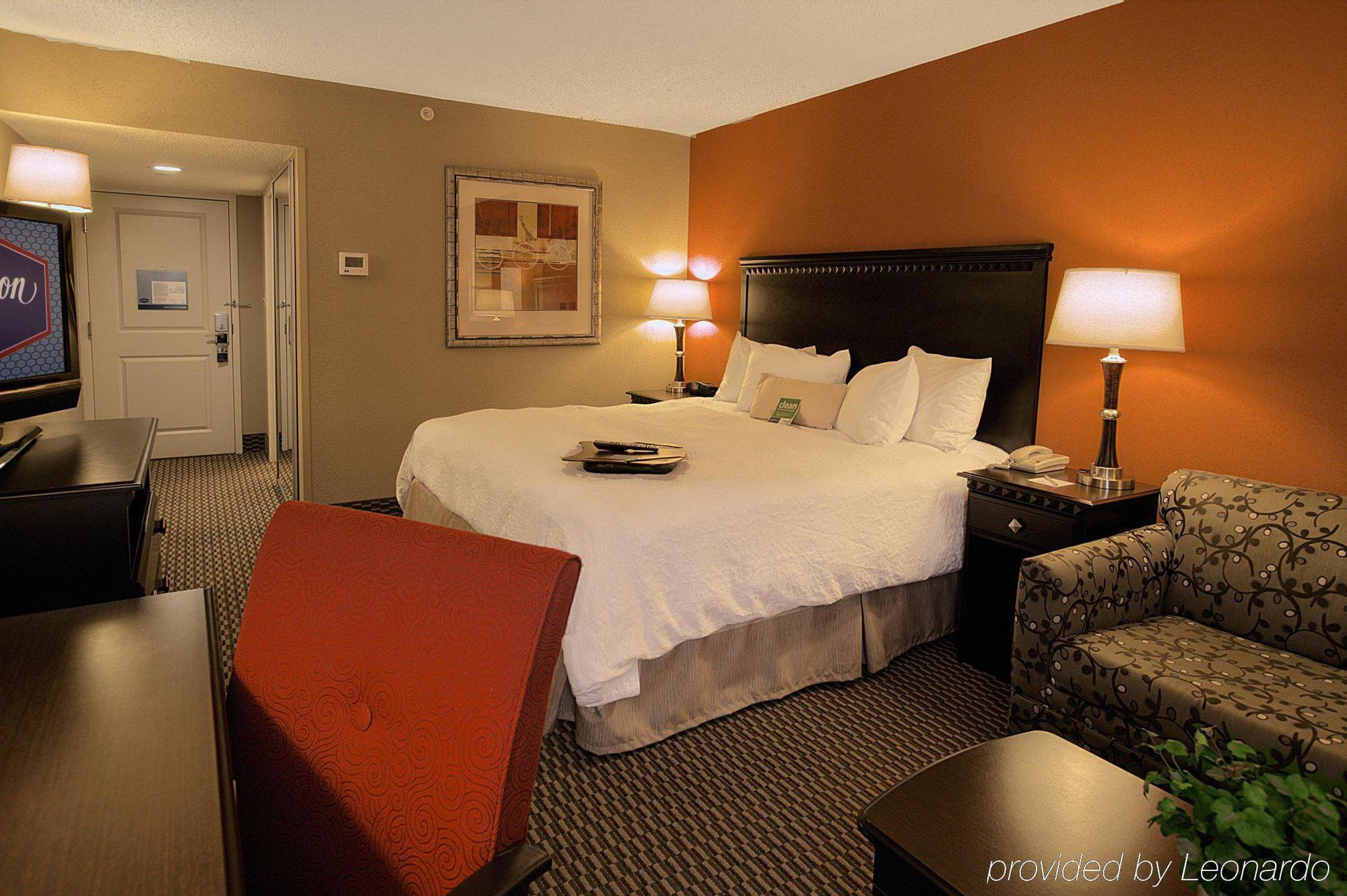 Hampton - Biltmore Area Hotel 4*