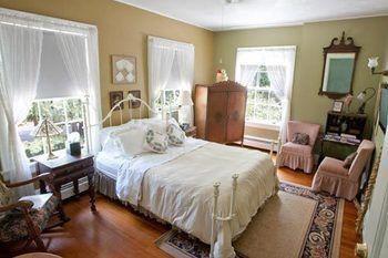The Applewood Manor