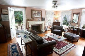 The Applewood Manor Bed & Breakfast