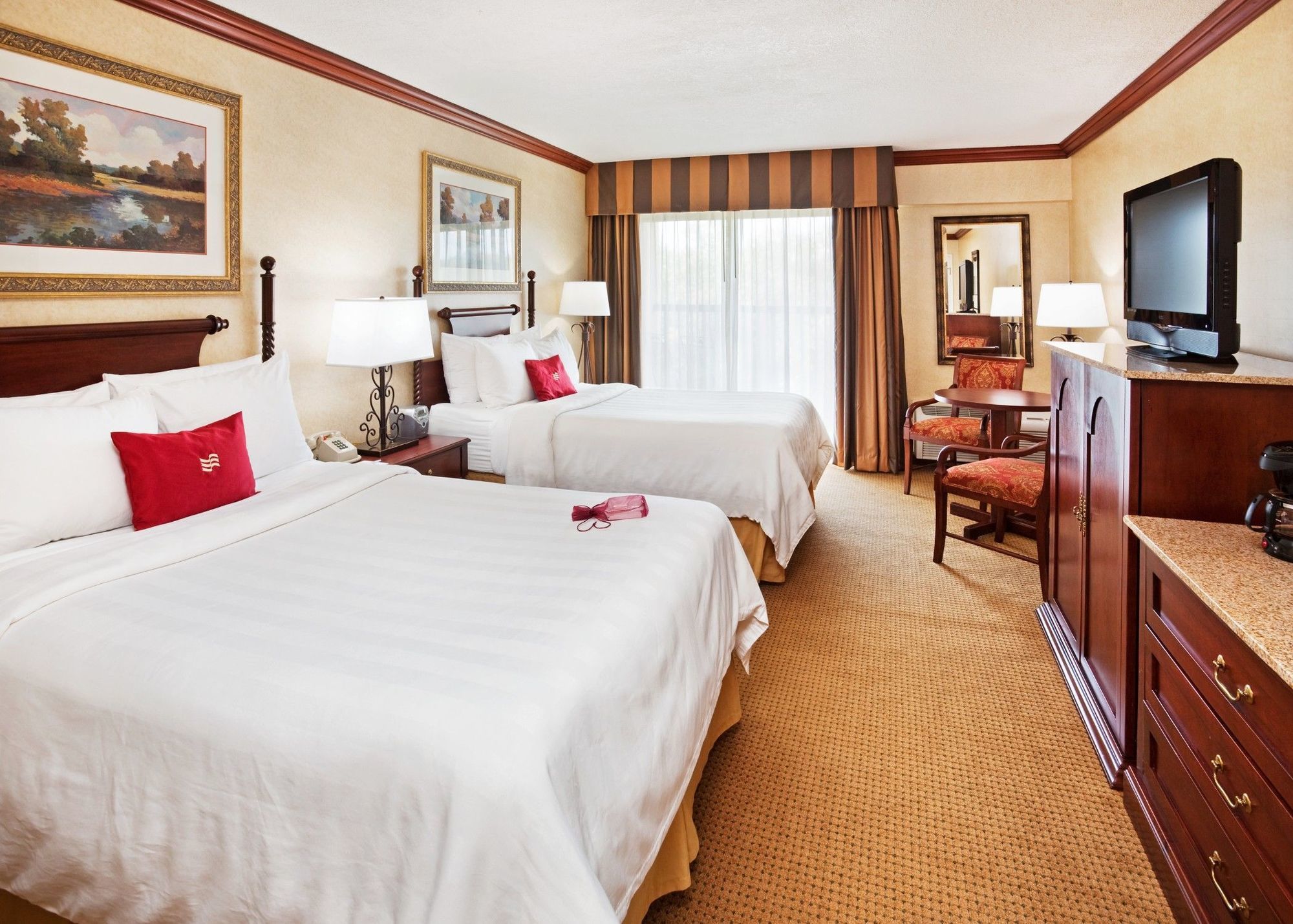 Resort Crowne Plaza By Ihg 4*