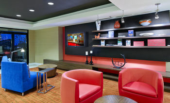 Courtyard By Marriott Hotel