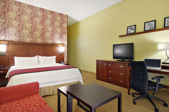Courtyard By Marriott Hotel *